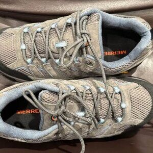 Merrell MOAB 2 WP women’s hiking shoes, size 10